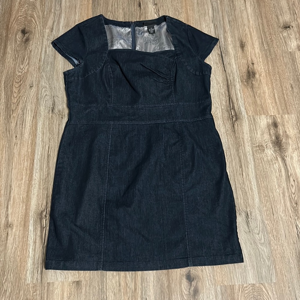 Women’s denim dress, size 18, cap sleeves, back zip.